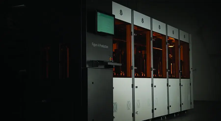 Figure 4 は高速、正確、反復可能な 3D プリンティングを製造工場に提供