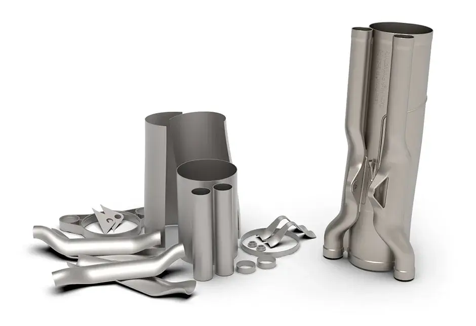 DMP 350 プリンターでメタル3D プリントされた F1 車の排気。