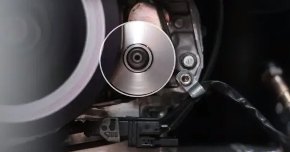 モータースポーツ向け金属コンポーネントの慣性管理