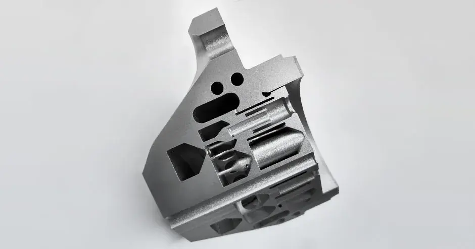 DLR 3D プリント DMP 燃料インジェクターの断面