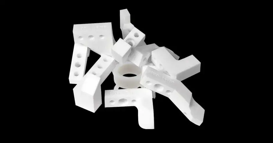 モータースポーツにおける 3D プリントによる治具と固定具