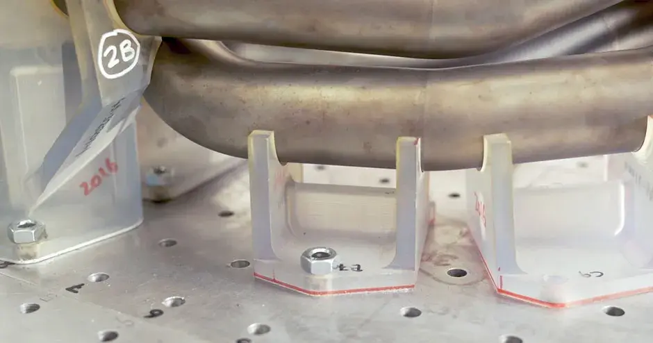 Renault の固定具のクローズアップ