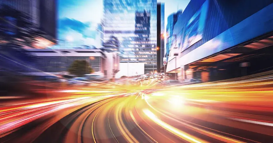 高速化テクノロジの概要と都市の夜景の背景