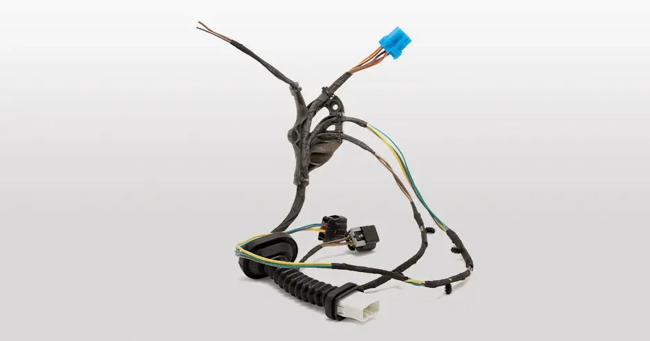 輸送業界で使用される電気ハーネスの保持コンポーネントであり、組み立て作業を支援する配線ガイドでもあります。