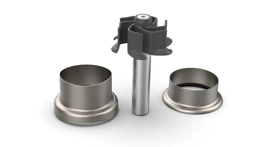 Figure 4 テクノロジを使用してプリントされた生産インサートの検査に用いられる柔軟なプラスチックゲージの拡大図。