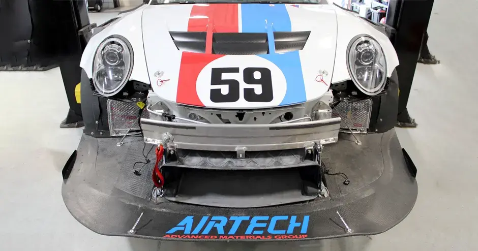 Airtech 社と Brumas 社が車両を上昇させる