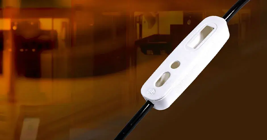 Figure 4 Rigid White Homepage Banner Thumbnail